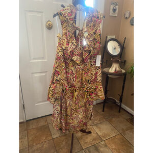 Women's LIVE 4 TRUTH 3X yellow abstract hi lo top